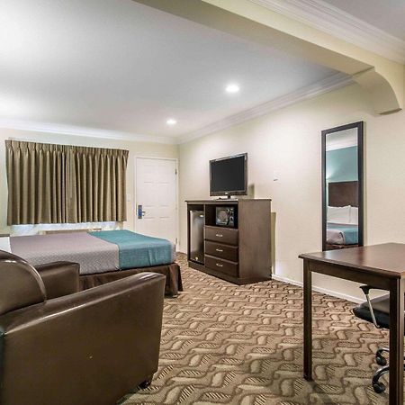 Rodeway Inn & Suites Inglewood Dış mekan fotoğraf
