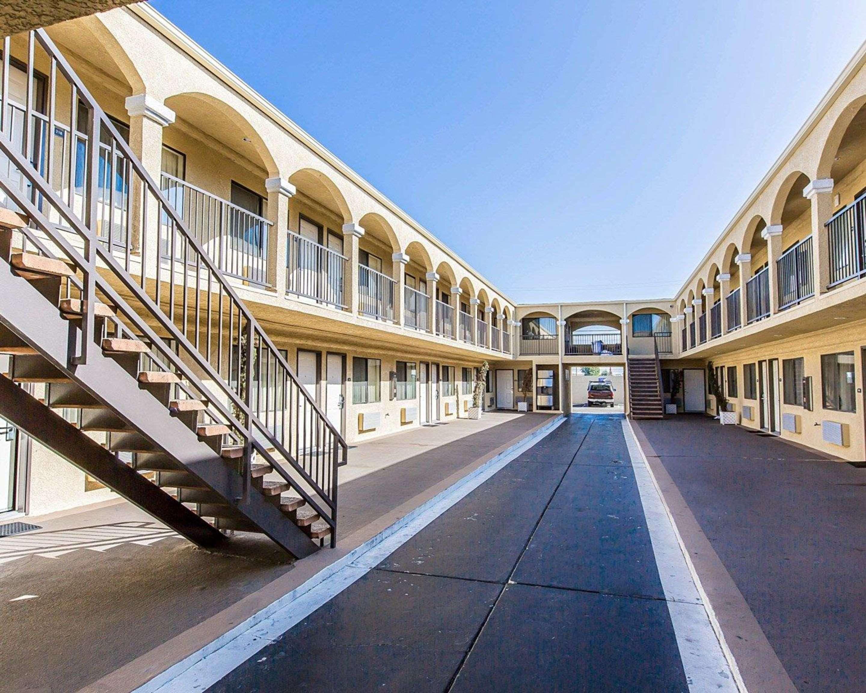 Rodeway Inn & Suites Inglewood Dış mekan fotoğraf